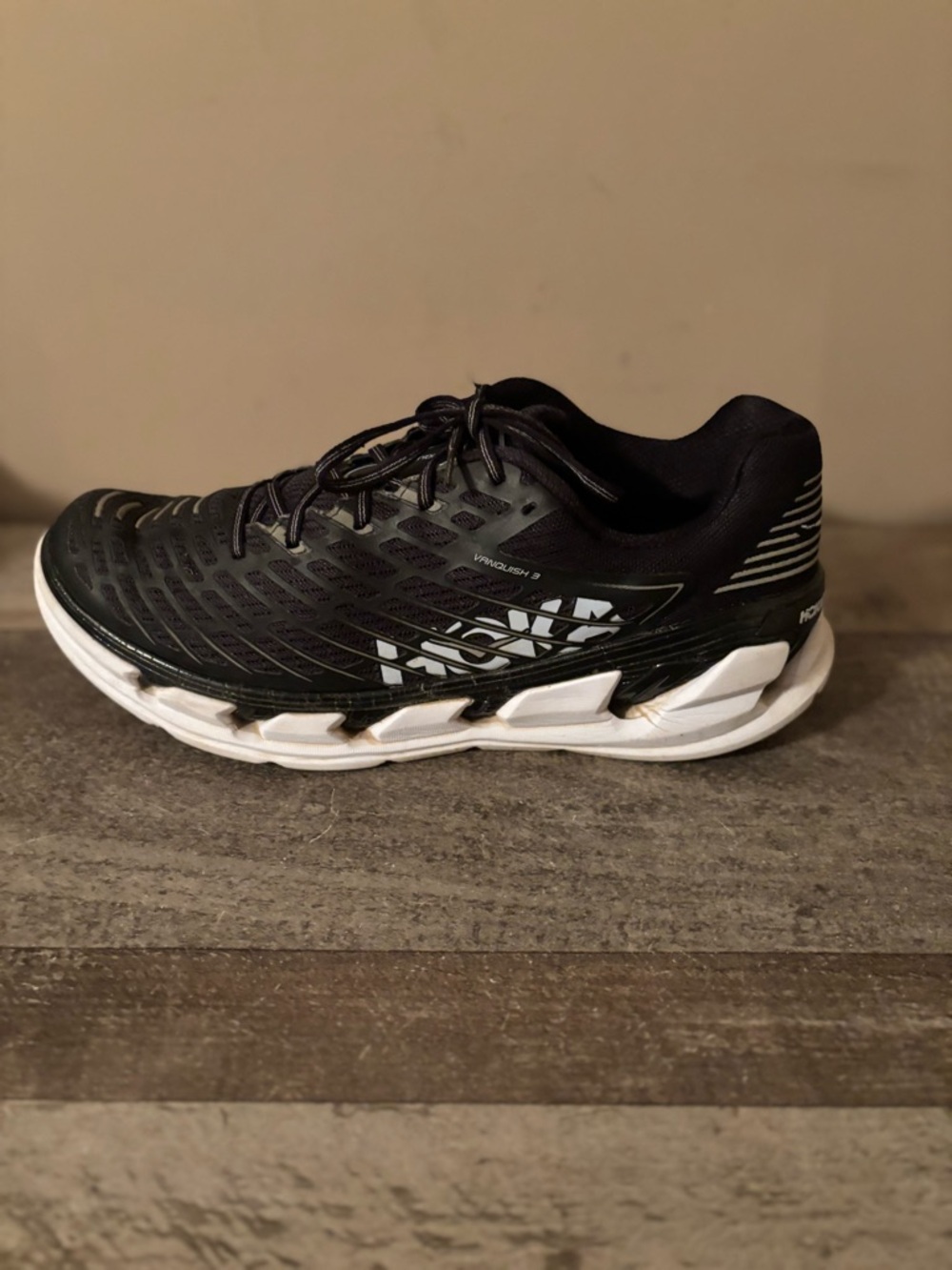 HOKA ONE MENS VANQUISH 3 Black  Running shoe size 13 - Picture 5 of 7